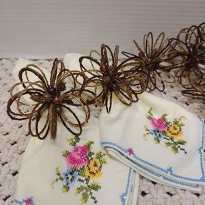Kim Seybert Bronze Beaded Flower Napkin Rings. Set Of 8